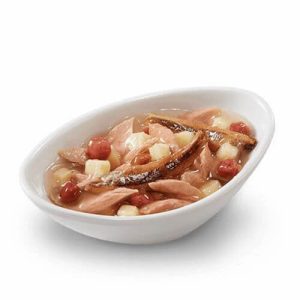 کنسرو گربه شسیر تهیه شده از ماهی تن، سیب زمینی شیرین و کرن بری در سس